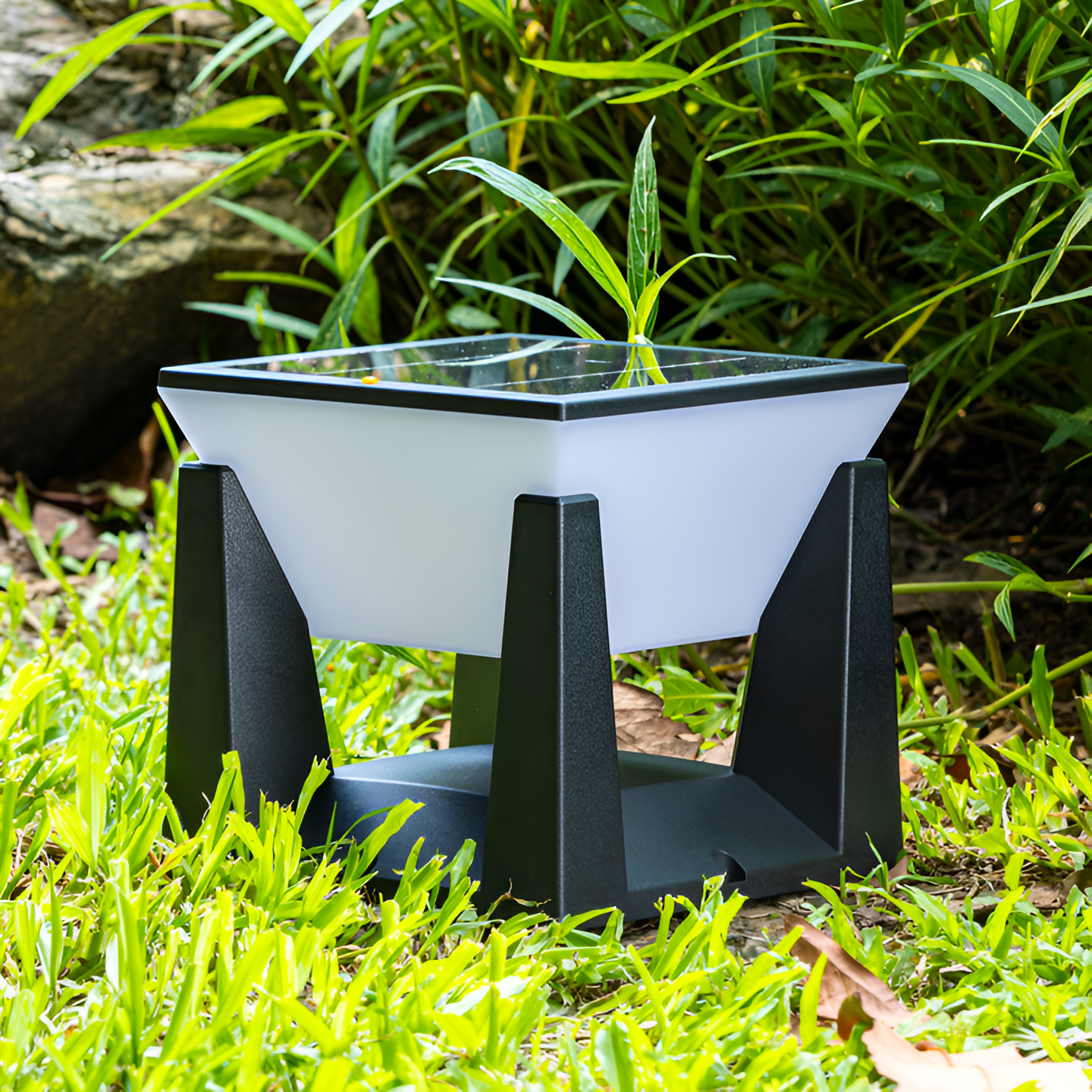 Mienel Nerava Black Square Solar Garden Light Dusk Activated