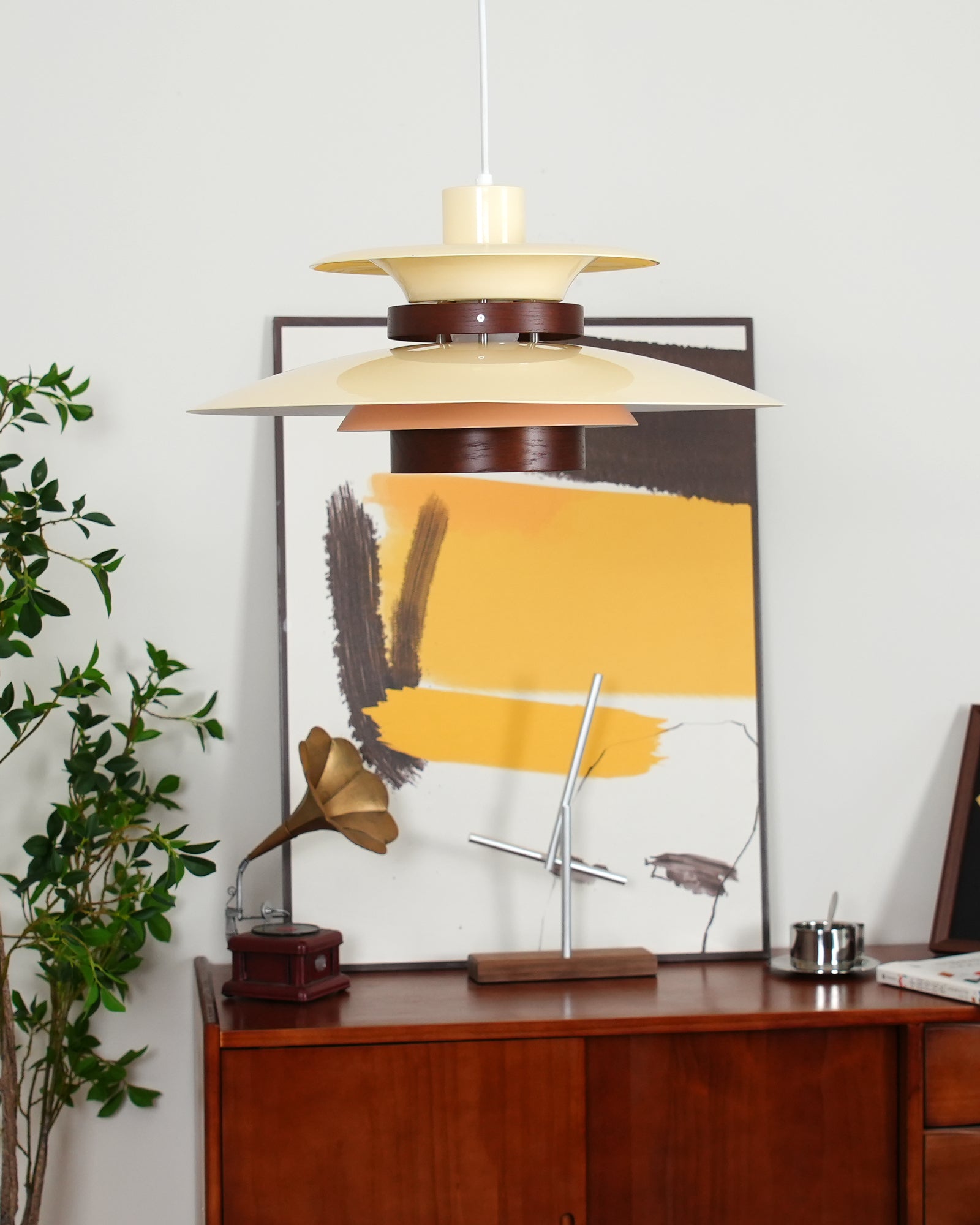 Astraea Pendant Light With Timeless Elegance And Warm Glow | Snurv