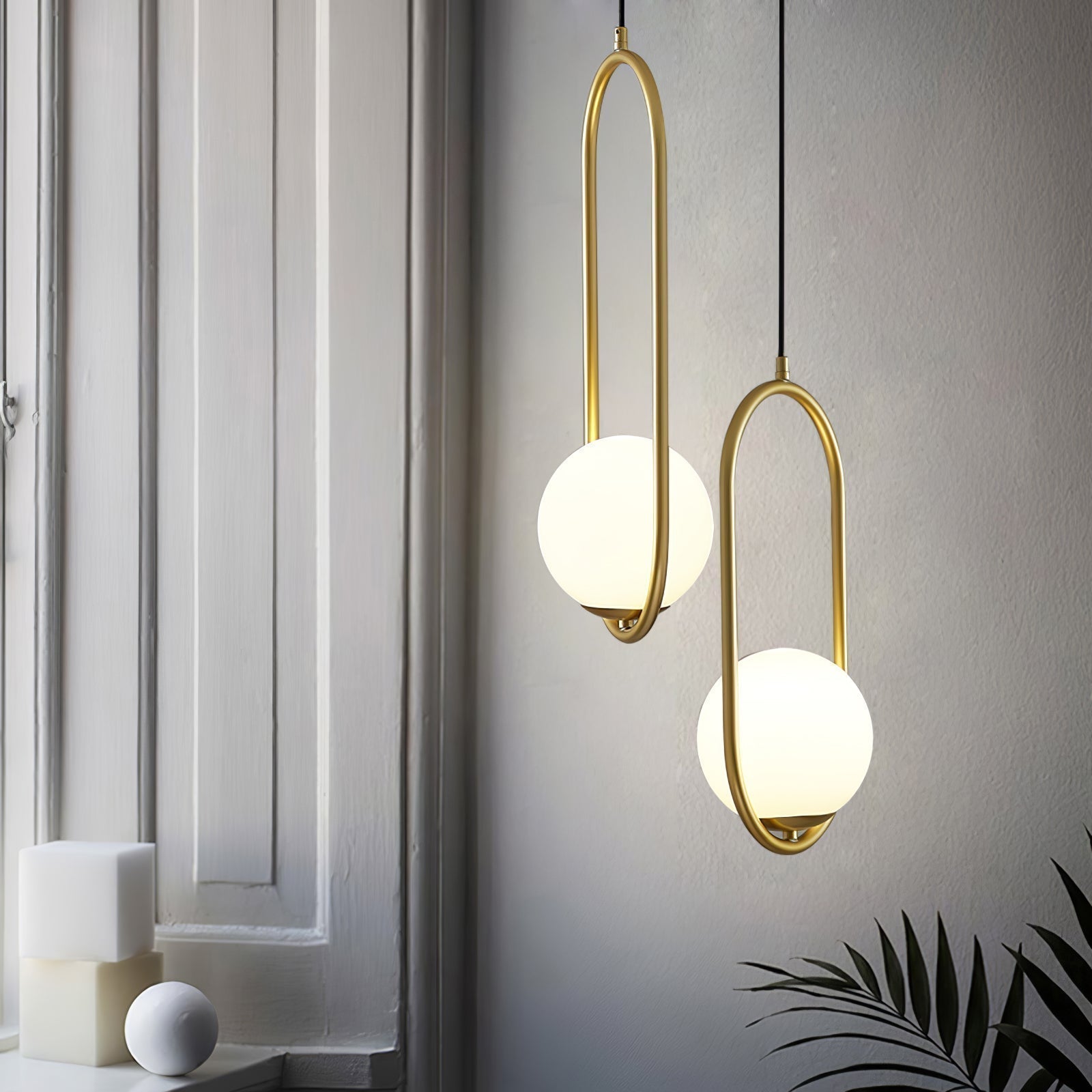 Astraea Modern Pendant Lamp for Elegant Living Spaces | Snurv