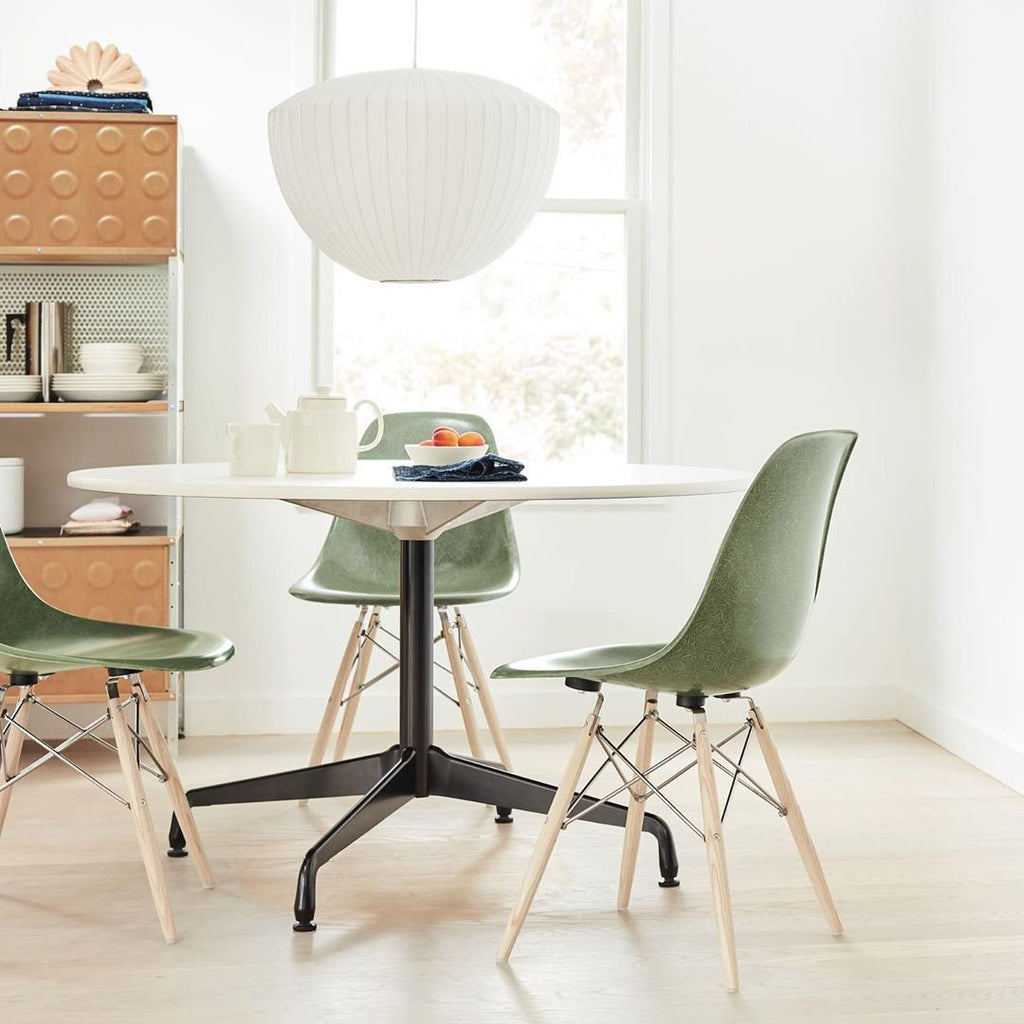 Aurea Glass Pendant Lamp With Wood Accent For Modern Interiors | Snurv