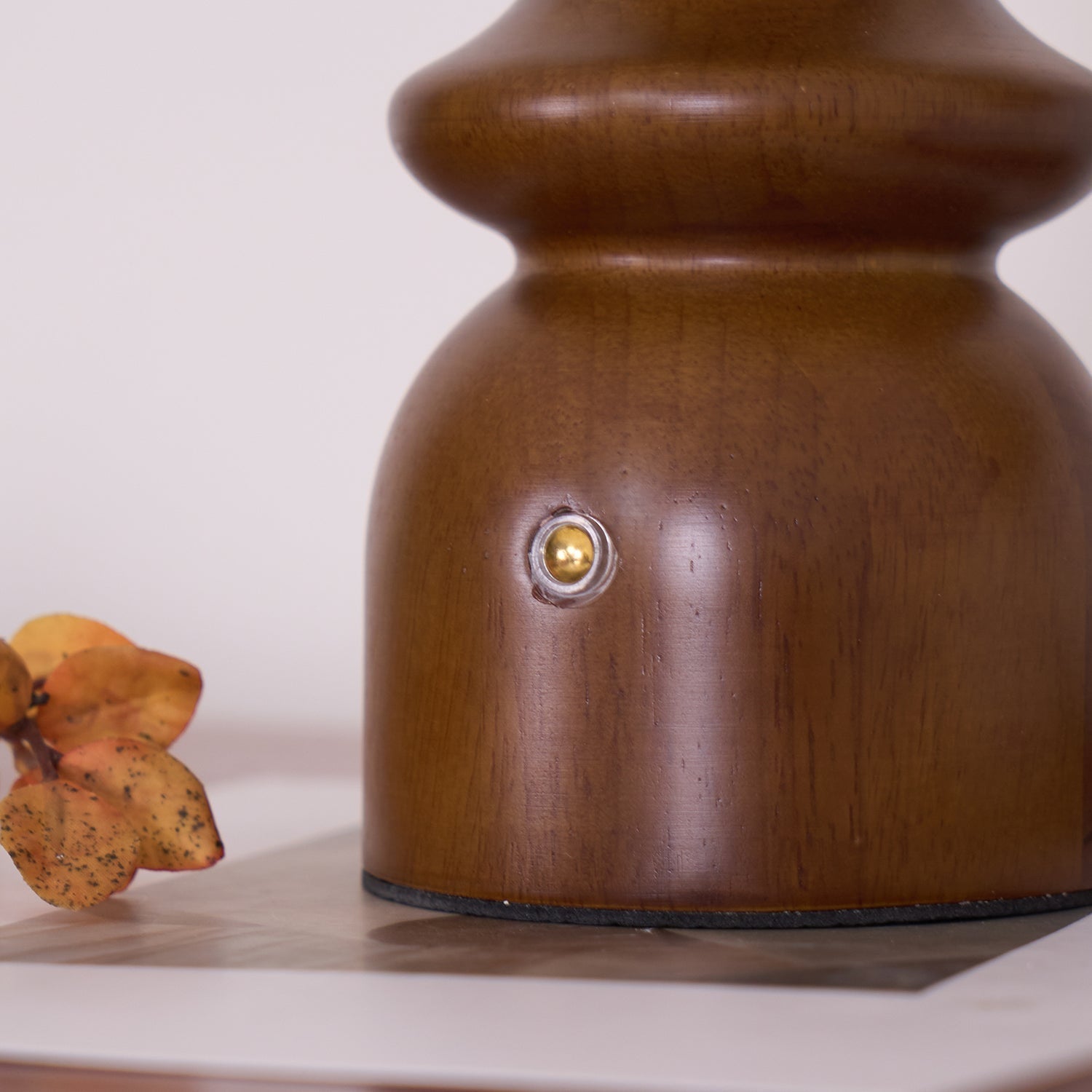 Mienel NovaLume Minimalist Table Lamp for Ambient Lighting