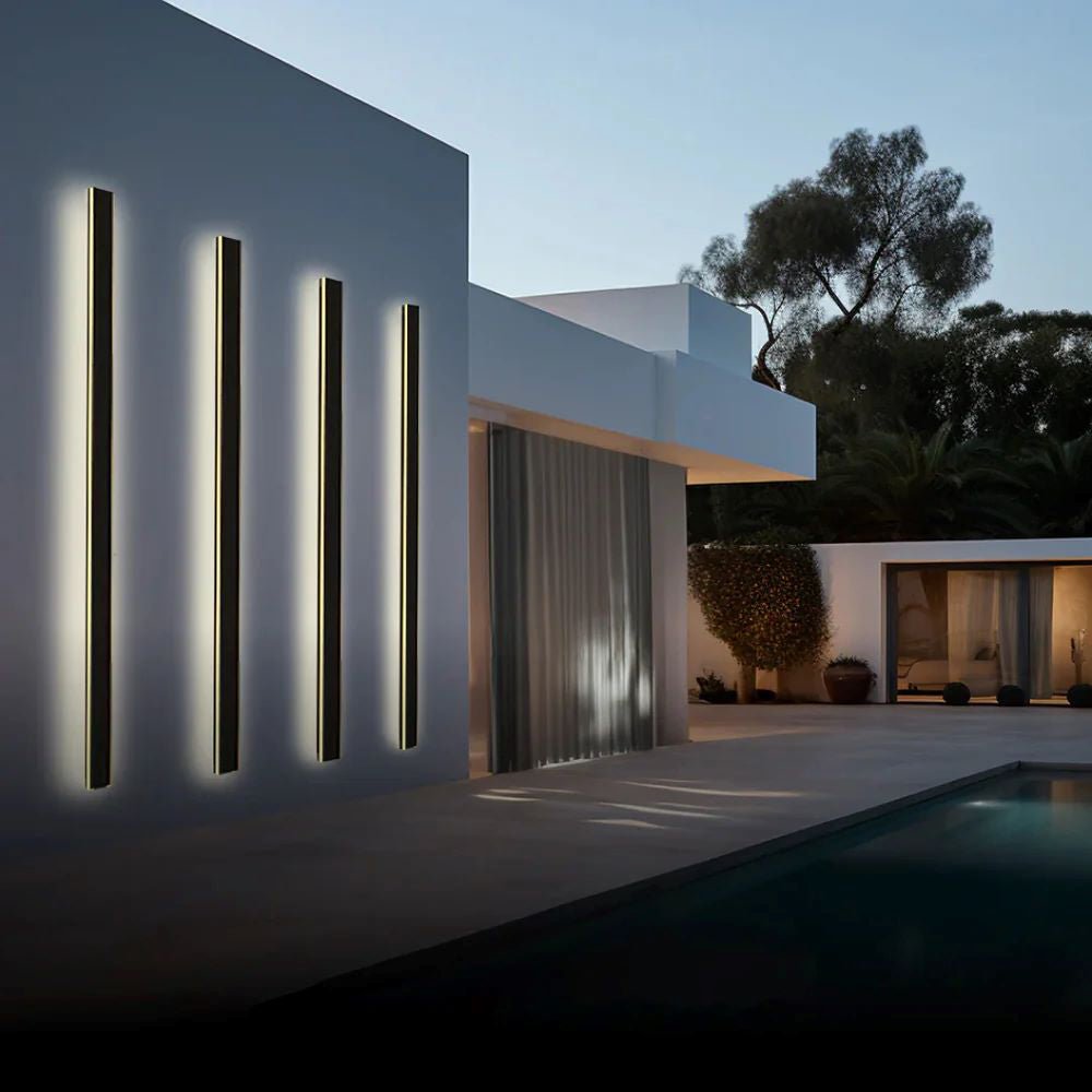 Altena | Minimalist Outdoor Wall Light in Aluminum and Acrylic, Weatherproof IP65 Rated
