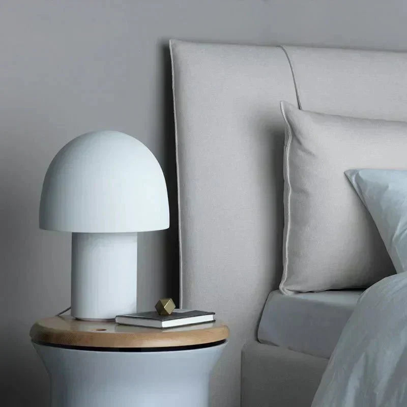 Liora Table Lamp | Mienel