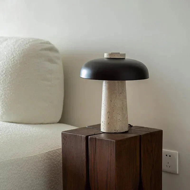 Liora | Table Lamp | Mienel